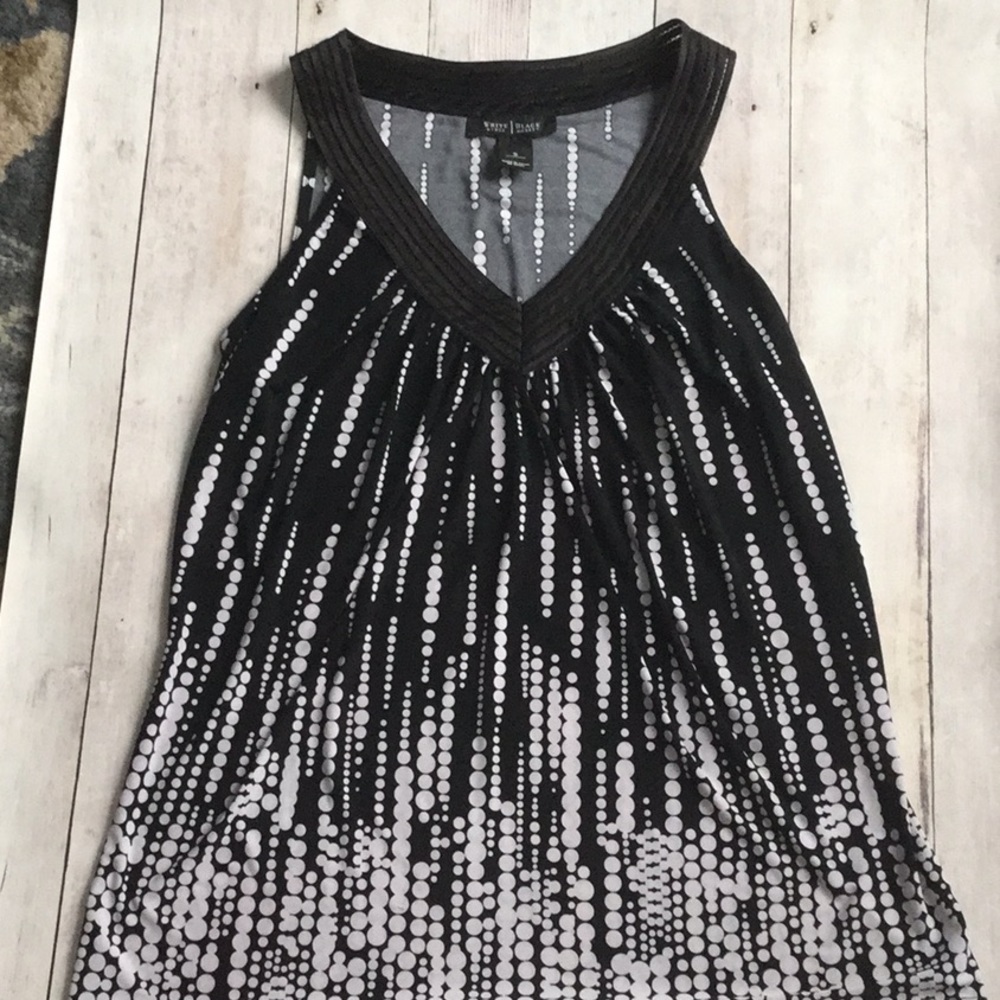 White House black house sleeveless blouse